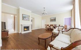 Dome Center Apartment